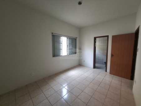 CASA NO BAIRRO ELDORADO