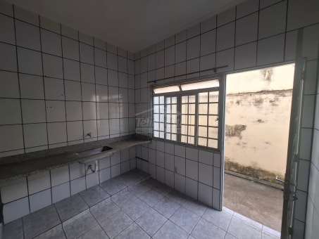 CASA NO BAIRRO ELDORADO