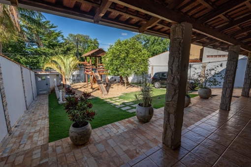 BEL&Iacute;SSIMA CASA EM FURNAS