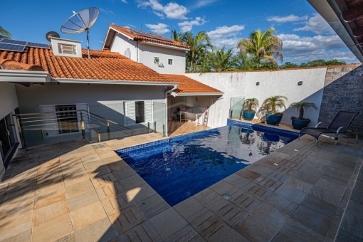 BEL&Iacute;SSIMA CASA EM FURNAS