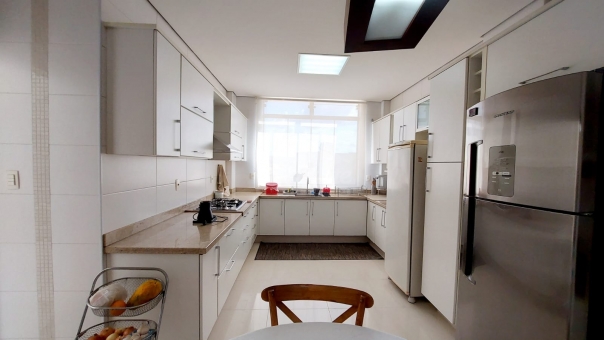 APARTAMENTO NO NO BAIRRO UMUARAMA- A POUCOS METRO DA AVENIDA DA MODA