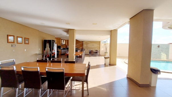 APARTAMENTO NO NO BAIRRO UMUARAMA- A POUCOS METRO DA AVENIDA DA MODA