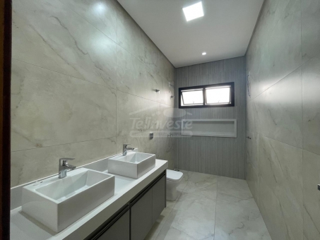 Bel&iacute;ssima casa no Condom&iacute;nio Monte Belo