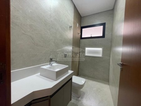Bel&iacute;ssima casa no Condom&iacute;nio Monte Belo