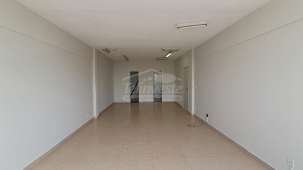 SALA COMERCIAL NO CENTRO 