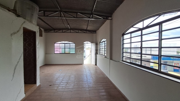 CASA - PROXIMO A CAPELA DA PENHA