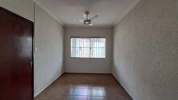 CASA - PROXIMO A CAPELA DA PENHA