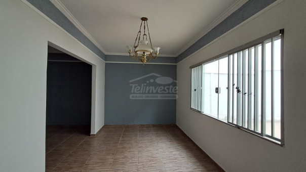 CASA - PROXIMO A CAPELA DA PENHA