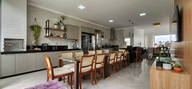 Casa  - Condom&iacute;nio Monte Belo