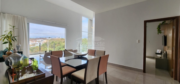 Casa  - Condom&iacute;nio Monte Belo