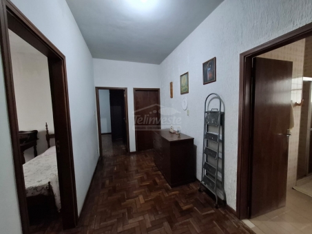 CASA NO CENTRO DE PASSOS