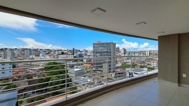 EXCELENTE APARTAMENTO  - CENTRO