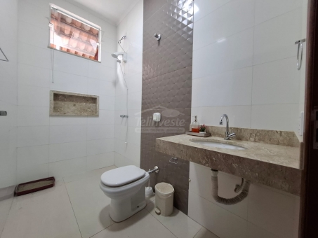CASA NO ALTO DOS NOBRES