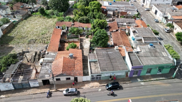 CASA + AREA DE 1097M&sup2; NA JO&Atilde;O PIMENTA 