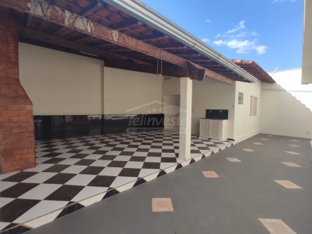 CASA NO BAIRRO ELDORADO