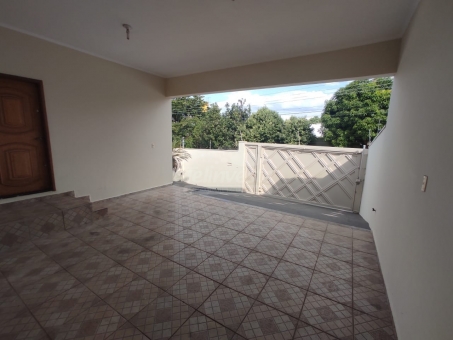 CASA NO BAIRRO ELDORADO