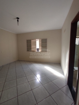 CASA NO BAIRRO ELDORADO
