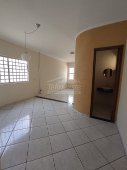 CASA NO BAIRRO ELDORADO