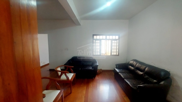 CASA NO BAIRRO CANDEIAS PROXIMO A AV DA MODA 