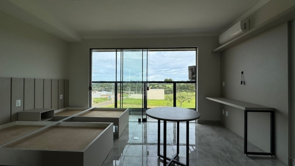 Studio pr&oacute;ximo Atenas