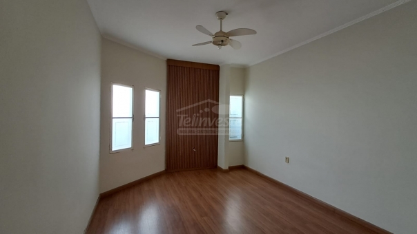 EXCELENTE CASA - PROXIMO A BOIADEIROS
