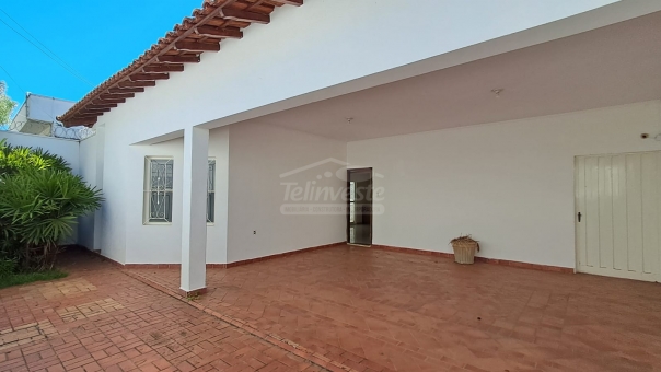 EXCELENTE CASA - PROXIMO A BOIADEIROS