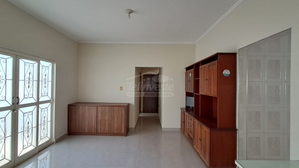 EXCELENTE CASA - PROXIMO A BOIADEIROS