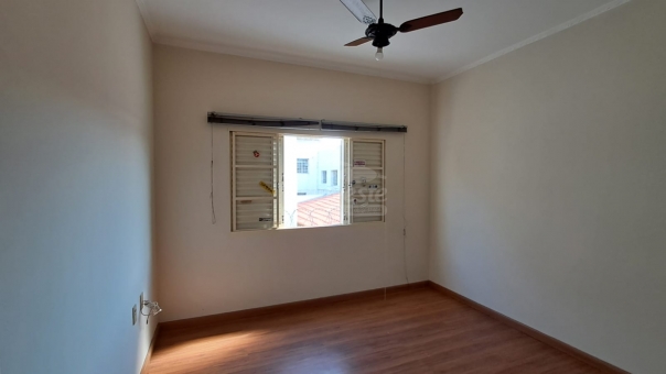 EXCELENTE CASA - PROXIMO A BOIADEIROS