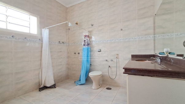 EXCELENTE CASA - PROXIMO A BOIADEIROS
