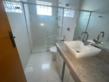 CASA NO MUARAMA AO LADO DA AVENIDA DA MODA 