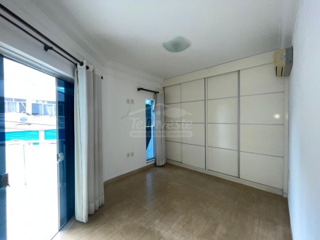 CASA NO MUARAMA AO LADO DA AVENIDA DA MODA 