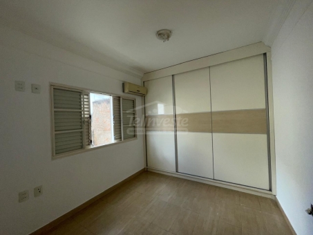 CASA NO MUARAMA AO LADO DA AVENIDA DA MODA 