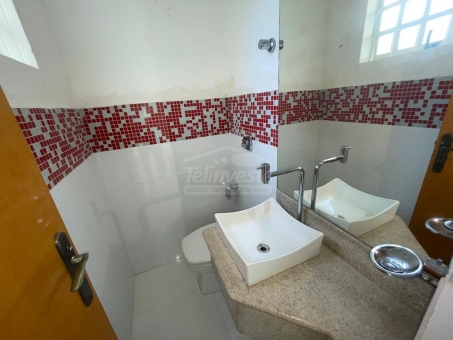 CASA NO MUARAMA AO LADO DA AVENIDA DA MODA 