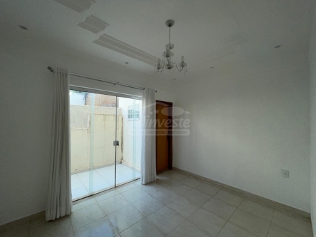 CASA NO MUARAMA AO LADO DA AVENIDA DA MODA 
