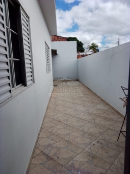 CASA NO PARQUE CASAR&Atilde;O 