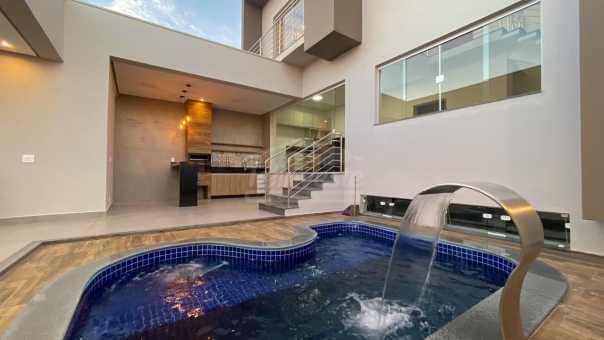 CASA LUXUOSA - MIRANTE DO VALE 