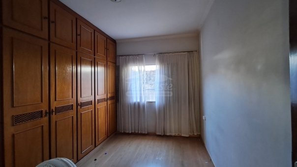 EXCELENTE CASA COMERCIAL - CENTRO 