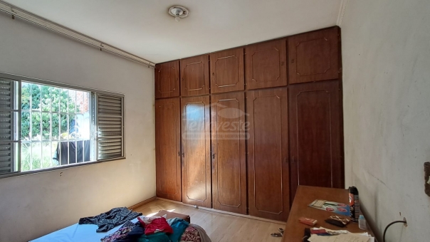 EXCELENTE CASA COMERCIAL - CENTRO 