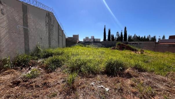 LOTE NO BAIRRO ELDORADO