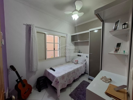 CASA NO BAIRRO MARIA ROSA