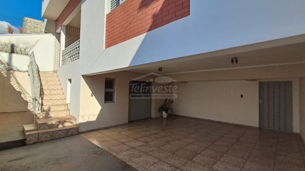 CASA EXCELENTE LOCALIZA&Ccedil;&Atilde;O NO CENTRO