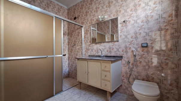 CASA EXCELENTE LOCALIZA&Ccedil;&Atilde;O NO CENTRO