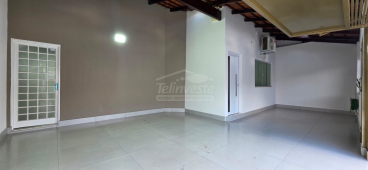 CASA RESIDENCIAL A VENDA - NOVO MUNDO
