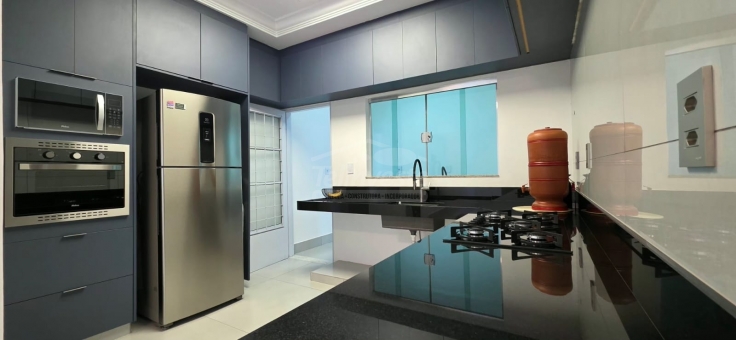 CASA RESIDENCIAL A VENDA - NOVO MUNDO