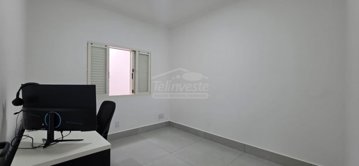 CASA RESIDENCIAL A VENDA - NOVO MUNDO
