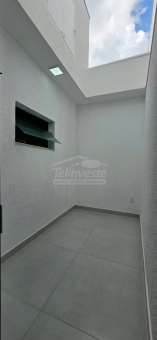 CASA RESIDENCIAL A VENDA - NOVO MUNDO