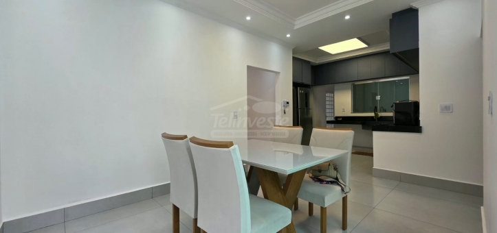 CASA RESIDENCIAL A VENDA - NOVO MUNDO