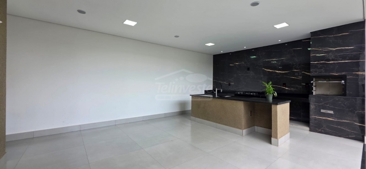CASA RESIDENCIAL A VENDA - NOVO MUNDO