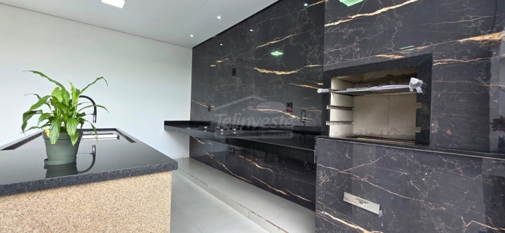 CASA RESIDENCIAL A VENDA - NOVO MUNDO