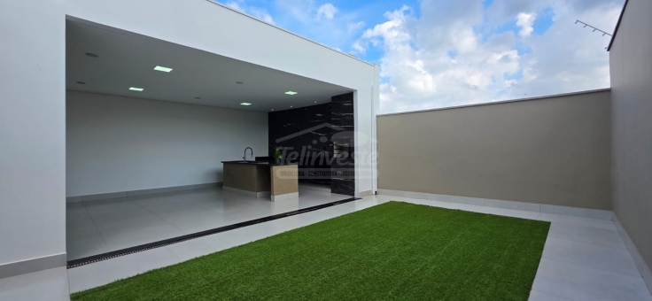 CASA RESIDENCIAL A VENDA - NOVO MUNDO